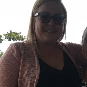 Meet your Posher, Linet